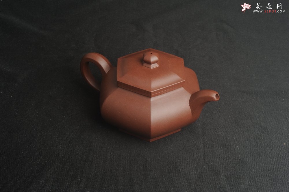 紫砂壶图片：实力派张海艳全手工油润底曹青藏六方壶 线面挺快 - 美壶网
