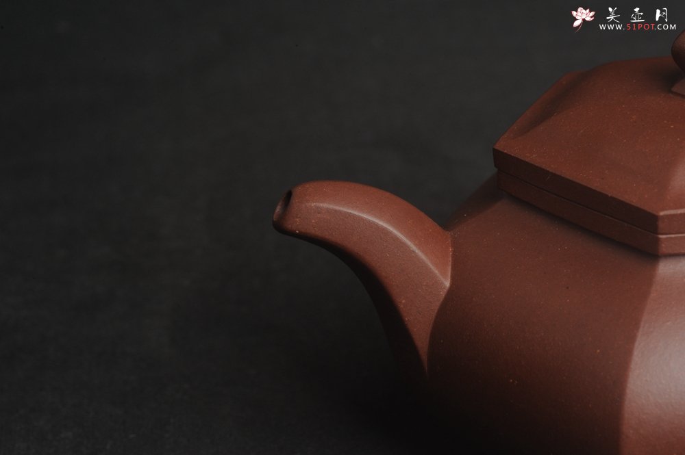 紫砂壶图片：实力派张海艳全手工油润底曹青藏六方壶 线面挺快 - 美壶网