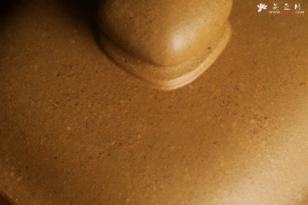 紫砂壶图片：实力派张海艳 全手精工黄金段泥传大炉壶 泥料做工俱佳 期待与您结缘 - 美壶网