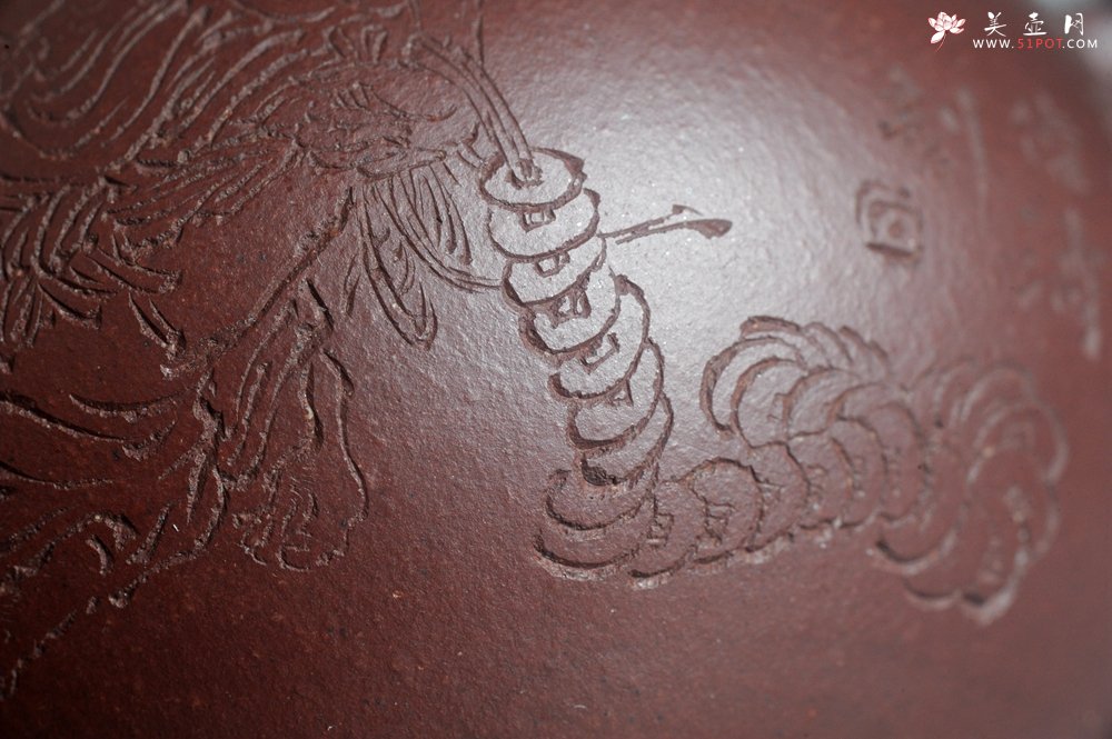 紫砂壶图片：实力派工艺师周斌优质底槽青全手工精工西施茶壶 实力名家刘伟涛装饰 有钱真好 - 美壶网