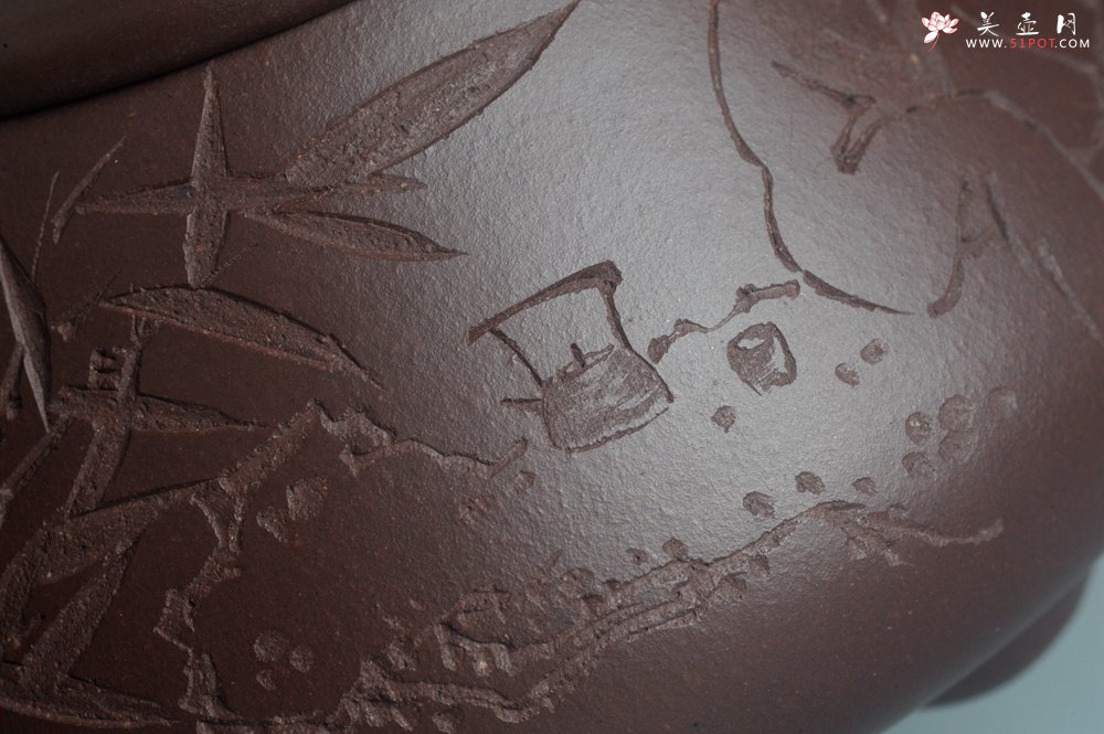 紫砂壶图片：实力派工艺师周斌 优质底槽青全手工精工满瓢壶 陶兴双刀装饰 特文气 玉壶写新竹 烹泉试乳茶 - 美壶网