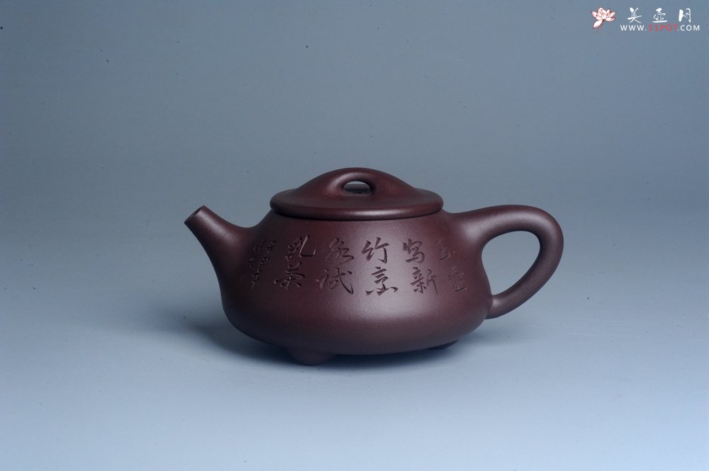 紫砂壶图片：实力派工艺师周斌 优质底槽青全手工精工满瓢壶 陶兴双刀装饰 特文气 玉壶写新竹 烹泉试乳茶 - 美壶网