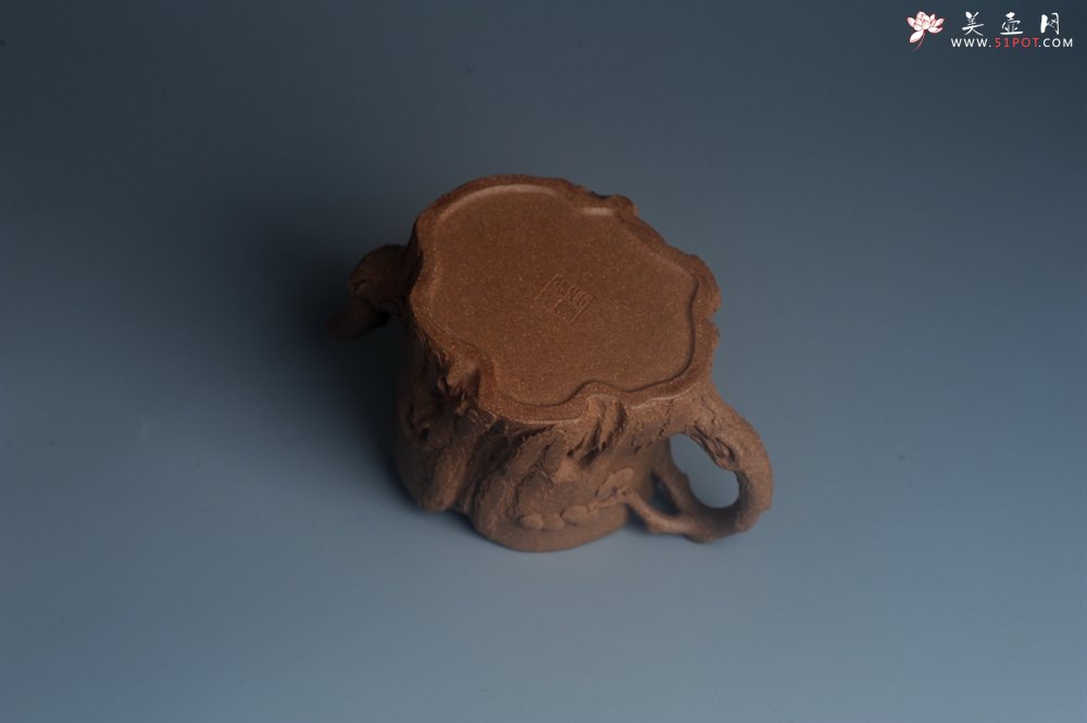 紫砂壶图片：潜力股唐老师 全手工精致老段松桩壶 肌理丰富生动 期待与您结缘 - 美壶网