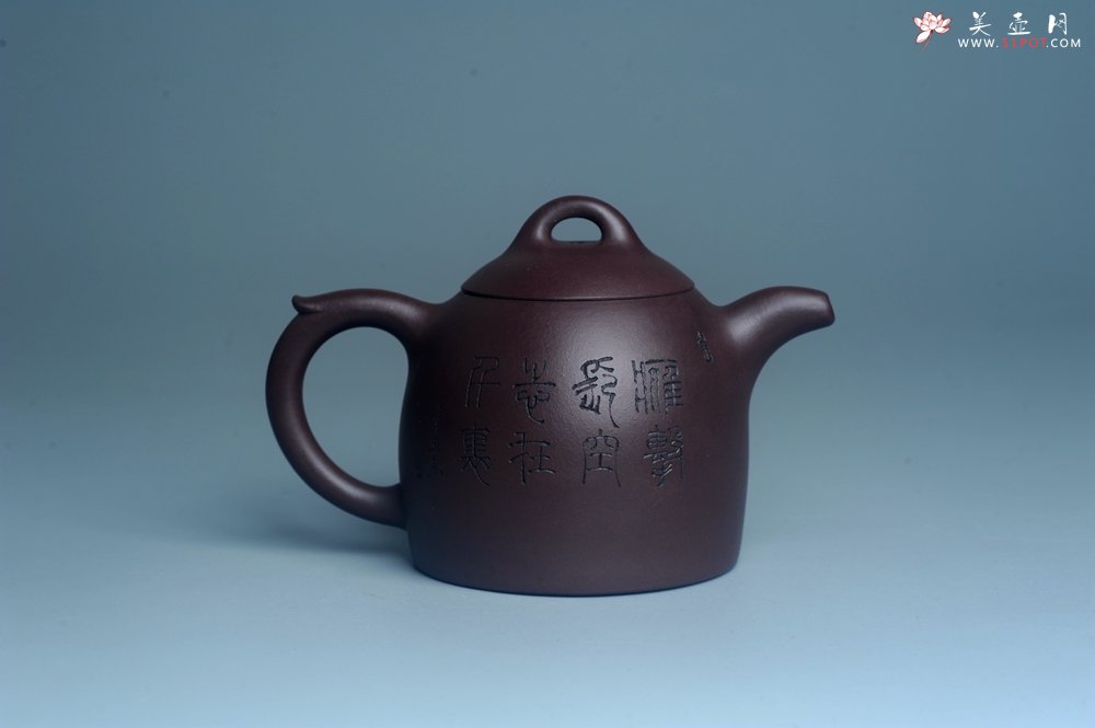 紫砂壶图片：实力派工艺师文砂苑堂主周斌 优质底槽青全手工精工秦权壶 鹰击长空 志在千里 - 美壶网