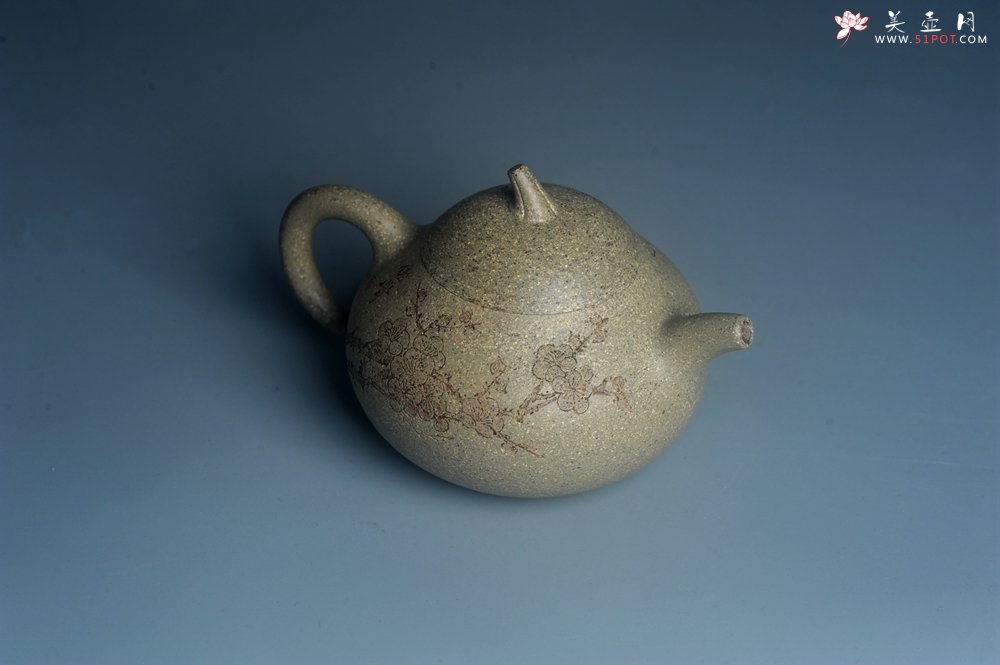 紫砂壶图片：实力派工艺师周斌 极品芝麻段泥 全手工茄瓜壶 装饰墨梅特文气 - 美壶网