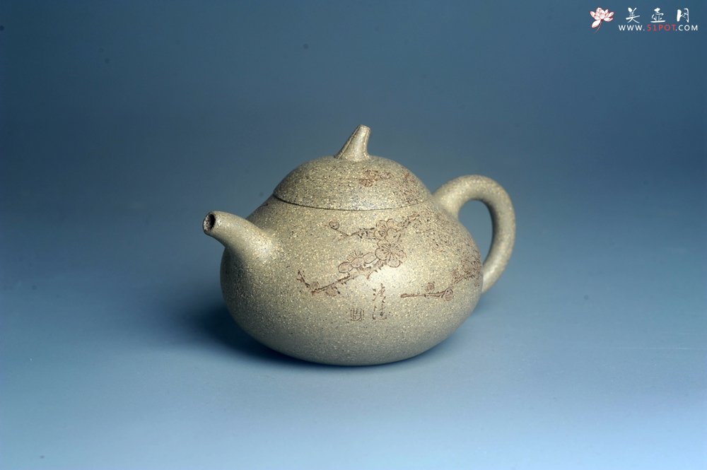 紫砂壶图片：实力派工艺师周斌 极品芝麻段泥 全手工茄瓜壶 装饰墨梅特文气 - 美壶网