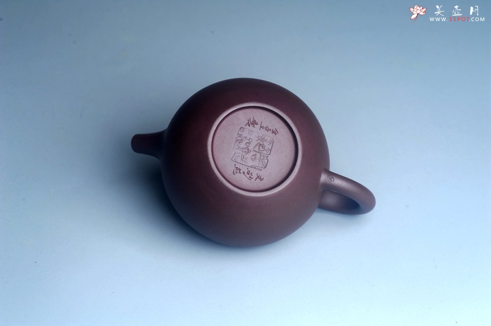 紫砂壶图片：实力派工艺师周斌优质底槽清全手工精工 原创寿桃壶 陶兴双刀装饰 福如东海长流水 寿比南山不老松 特文 - 美壶网