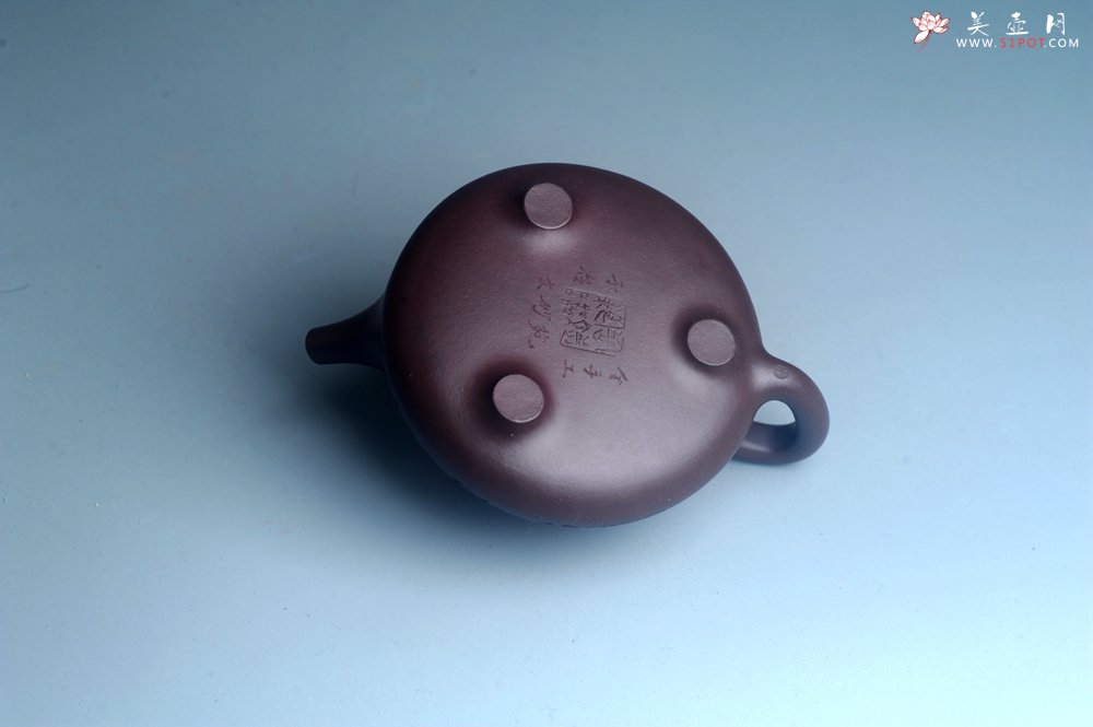 紫砂壶图片：实力派工艺师周斌优质底槽清全手工精工子冶石瓢 装饰竹林七贤 特文气 - 美壶网