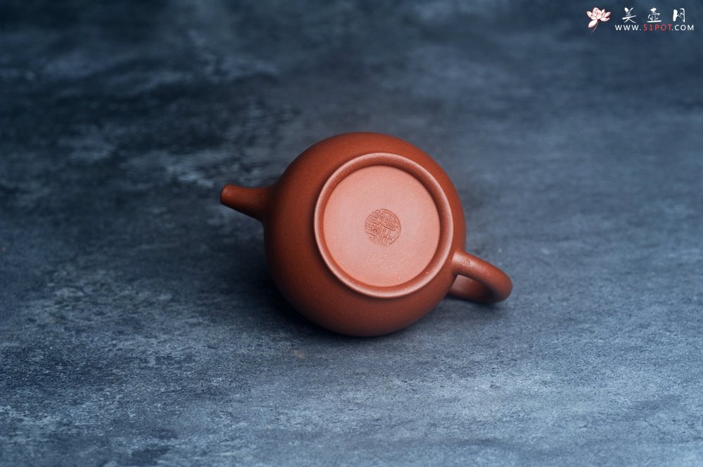 紫砂壶图片：美壶特惠 全手工优质红降坡泥刹凹成型单片拍打潘壶 - 美壶网