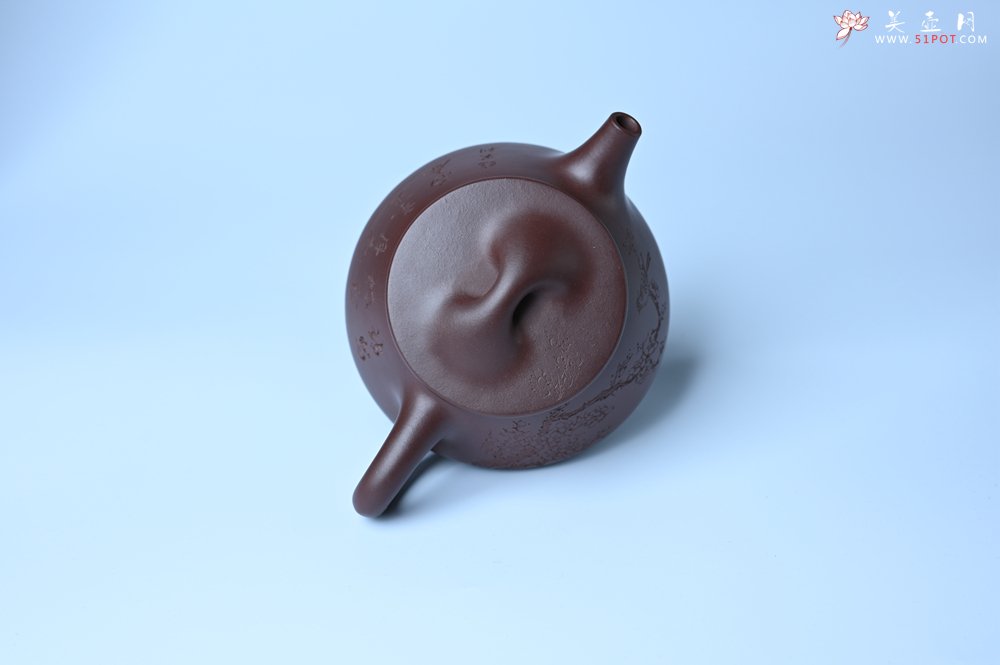 紫砂壶图片：实力派工艺师周斌 优质底槽青全手工精工满瓢壶 陶兴双刀装饰 诗写梅花月,茶烹谷雨春 - 美壶网