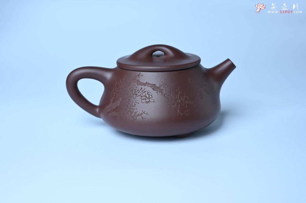 紫砂壶图片：实力派工艺师周斌 优质底槽青全手工精工满瓢壶 陶兴双刀装饰 诗写梅花月,茶烹谷雨春 - 美壶网