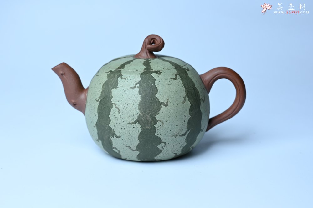 紫砂壶图片：美壶特惠 精致西瓜紫砂壶 茶人醉爱 - 美壶网