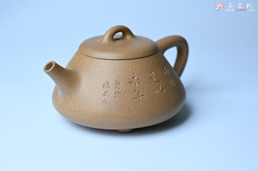 紫砂壶图片：油润老段泥(此泥料属于家藏老料！油润无比，识者自知！)全手工曼生石瓢 陶兴精心装饰 - 美壶网