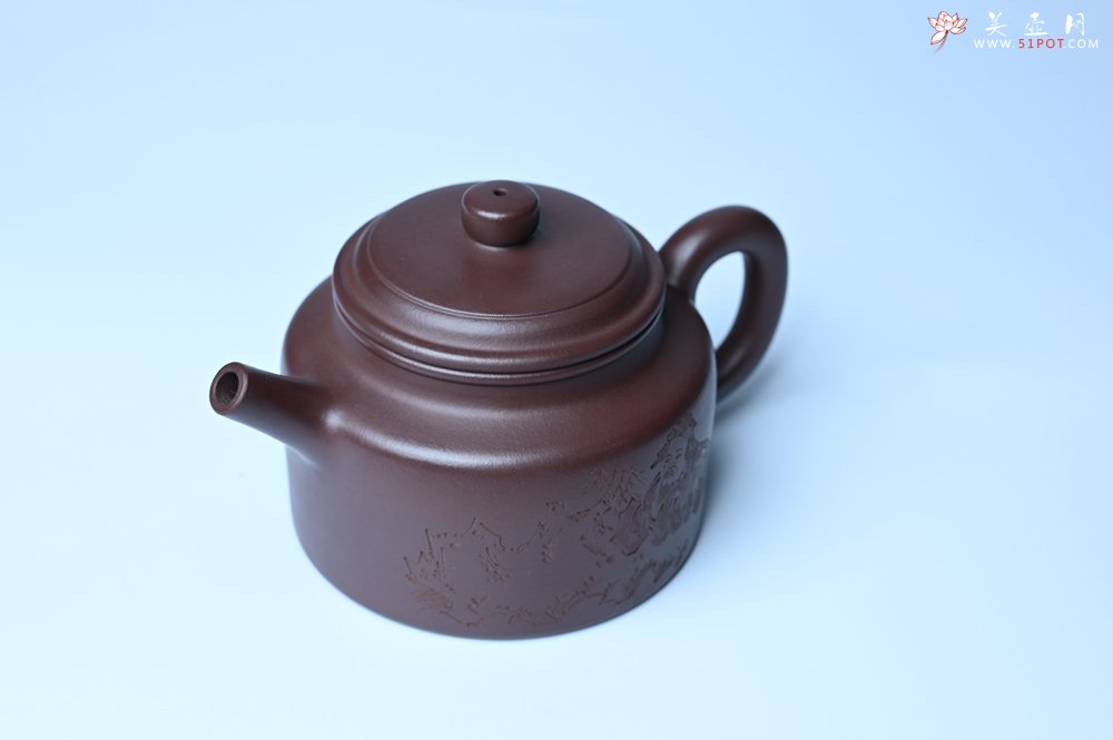 紫砂壶图片：油润底曹青 全手工德中茶壶 装饰人物特文气 - 美壶网