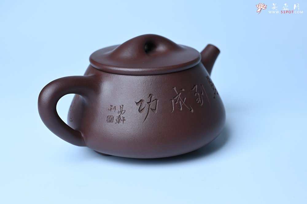 紫砂壶图片：实力派周斌 优质底槽青全手工精工满瓢壶  范小君徒杨志超装饰七骏图 - 美壶网