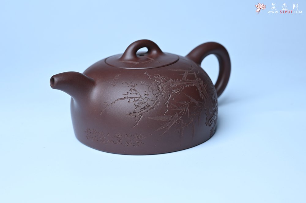 紫砂壶图片：潜力股周小培老师 油润底槽清 卡盖难度相当大 全手工半月紫砂壶 花间渴想相如露,竹不闲参陆羽经 - 美壶网