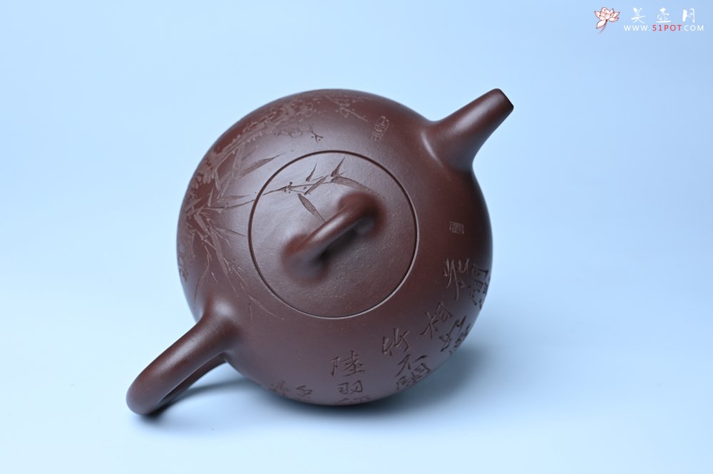 紫砂壶图片：潜力股周小培老师 油润底槽清 卡盖难度相当大 全手工半月紫砂壶 花间渴想相如露,竹不闲参陆羽经 - 美壶网