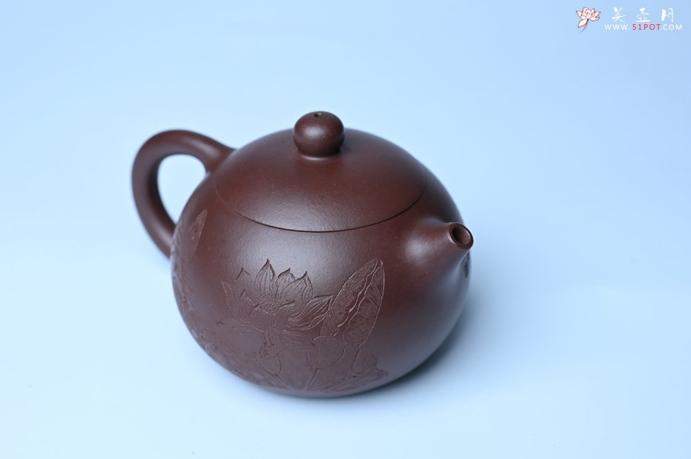 紫砂壶图片：油润底曹青 全手工西施茶壶 玉洁冰清 接天莲叶无穷碧 映日荷花别样红 - 美壶网