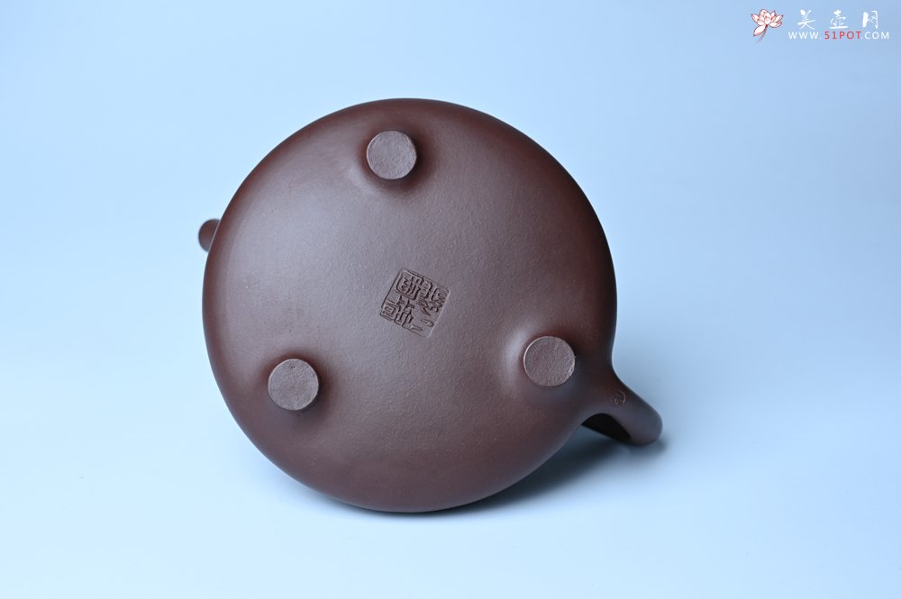 紫砂壶图片：潜力股周小培 特好全手工底槽清子冶石瓢 助工装饰 一片冰心在玉壶 特文气 - 美壶网