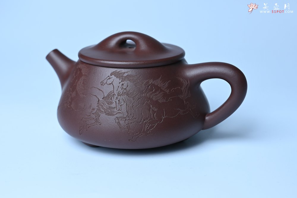 紫砂壶图片：实力派周斌 优质底槽青全手工精工满瓢壶  范小君徒杨志超装饰七骏图 - 美壶网