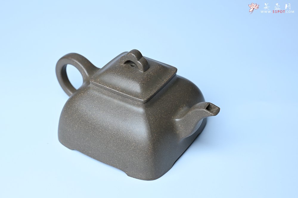 紫砂壶图片：实力派张海艳全手工蟹壳老青段泥精工弧菱壶 - 美壶网