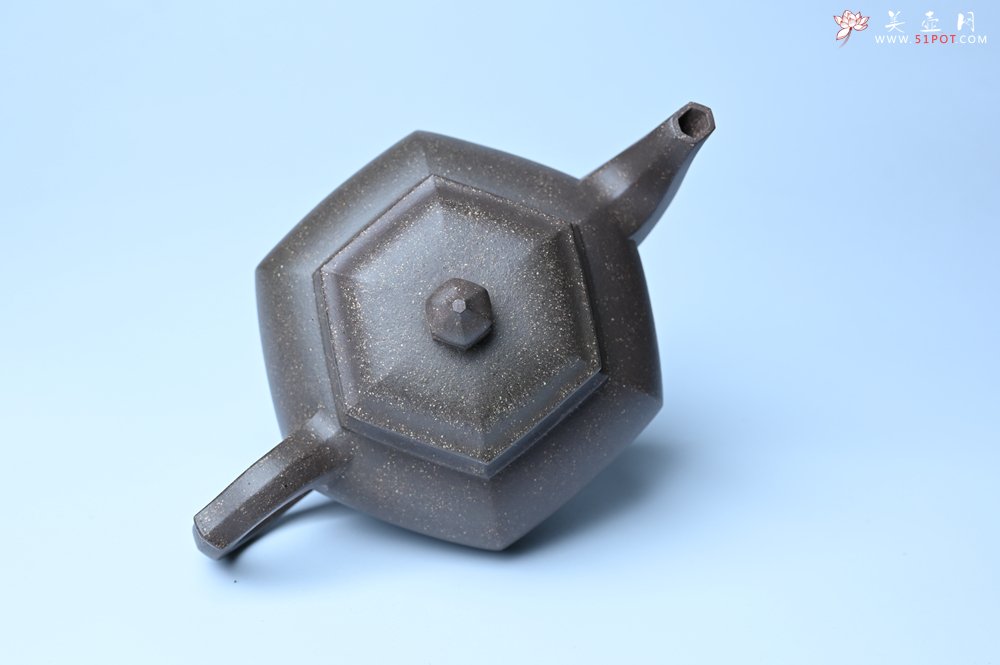 紫砂壶图片：实力派张海艳全手工特好老青灰段泥六方笑樱壶 做工灰常精致 气韵流畅 - 美壶网