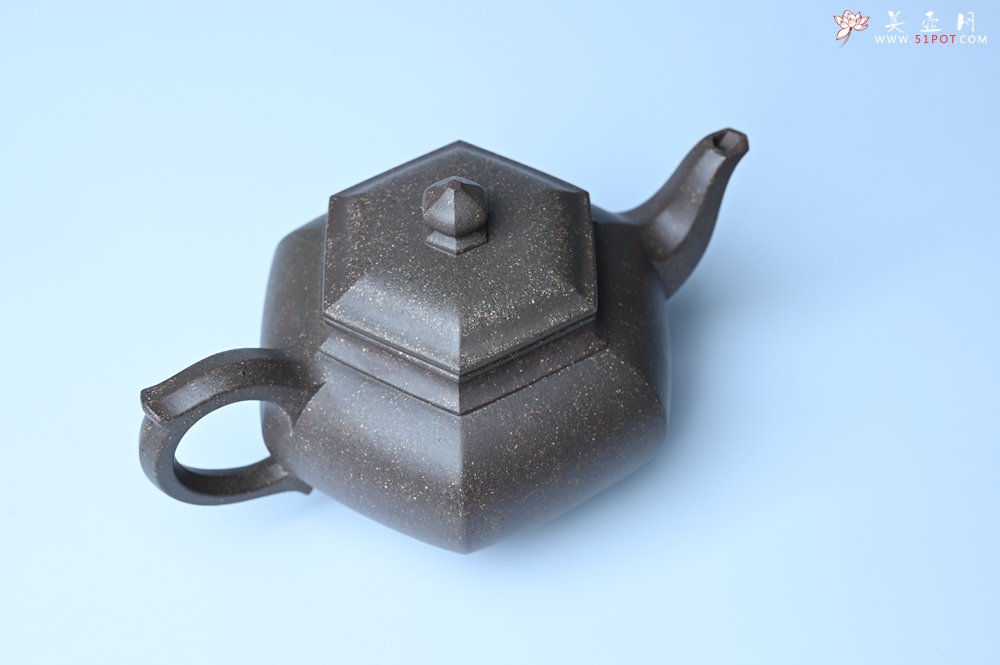 紫砂壶图片：实力派张海艳全手工特好老青灰段泥六方笑樱壶 做工灰常精致 气韵流畅 - 美壶网