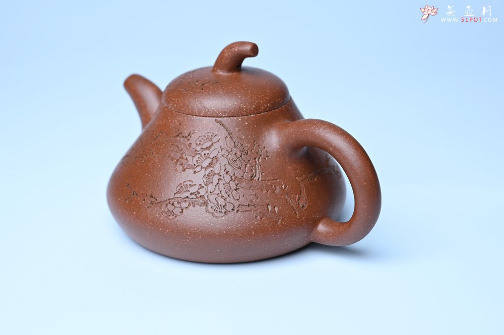 紫砂壶图片：美壶特惠 潜力股王老师 全手工拍打成型茄瓢壶 装饰梅花 特文气 - 美壶网