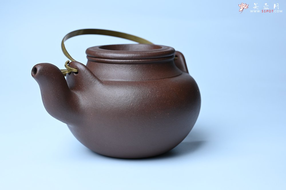 紫砂壶图片：美壶特惠 手工手制精致老紫泥提梁壶 茶人醉爱 - 美壶网