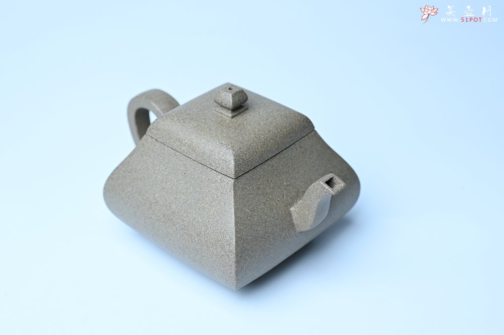 紫砂壶图片：美壶中秋国庆特惠 精工老段泥四方君德公道壶 独孔 茶人醉爱 - 美壶网