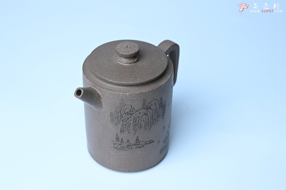 紫砂壶图片：美壶特惠 蠡墅大水潭深井老天青泥 精致圆础壶 装饰山水 茶人醉爱 - 美壶网