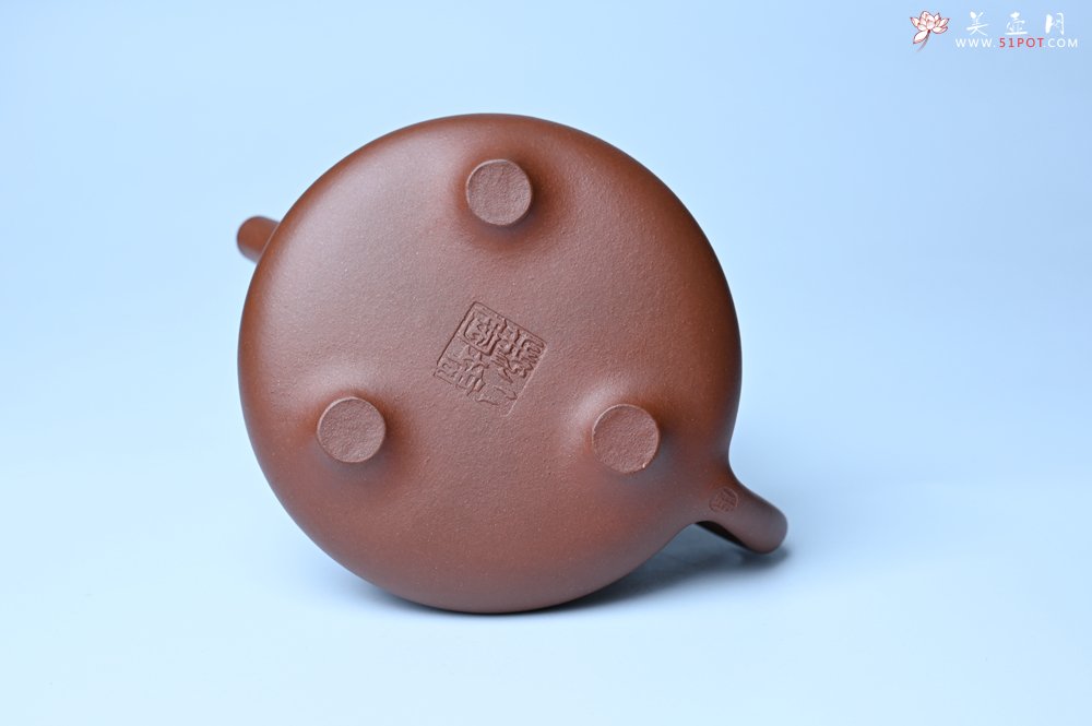 紫砂壶图片：特好底曹青 全手工小子冶石瓢 抚琴看修竹 装饰特文气 期待与亲结缘 - 美壶网