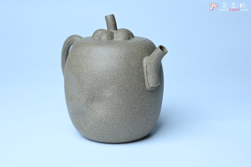 紫砂壶图片：美壶特惠 精致薄胎青段泥瓜菱壶 质量仅84g 茶人醉爱 - 美壶网