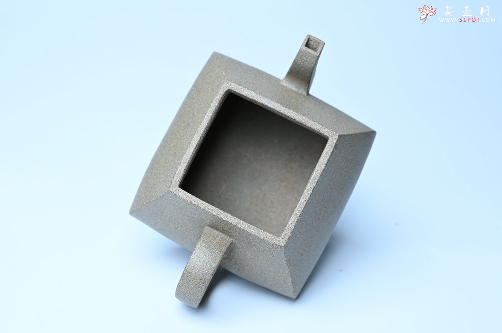 紫砂壶图片：美壶中秋国庆特惠 精工老段泥四方君德公道壶 独孔 茶人醉爱 - 美壶网