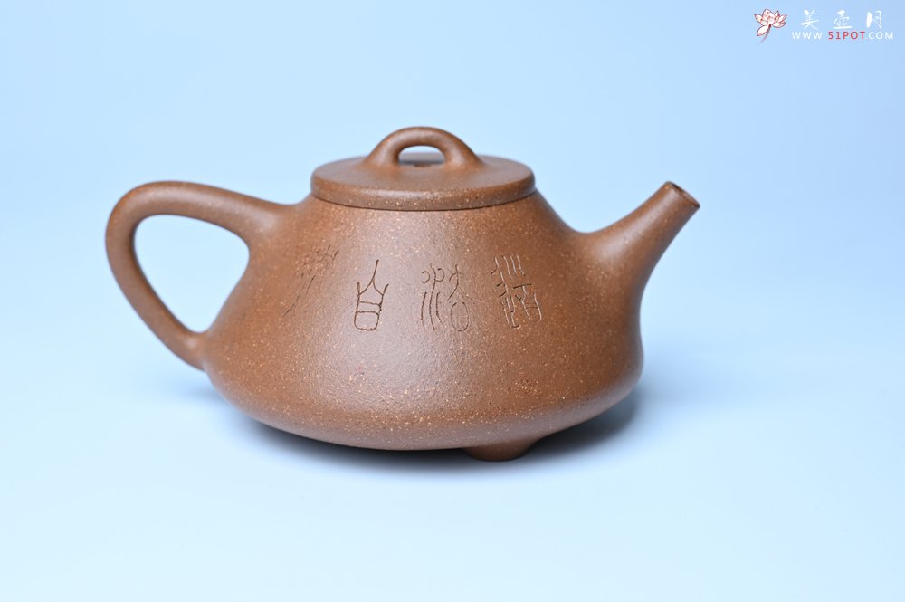 紫砂壶图片：油润五彩段泥 全手工薄胎子冶石瓢 难度大 骨肉匀挺 文气装饰罗汉图 - 美壶网