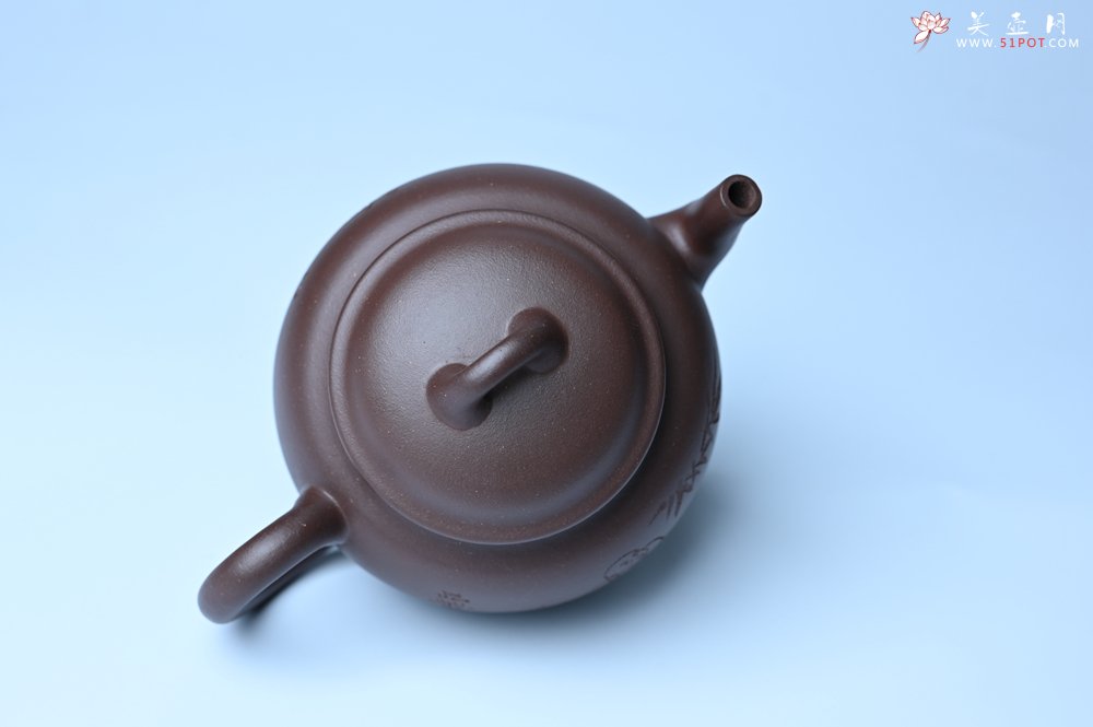 紫砂壶图片：美壶特惠 优质紫泥精致三足鼎壶 品茶论道 - 美壶网