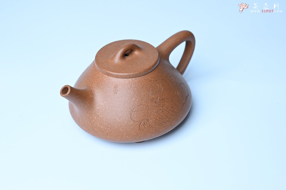 紫砂壶图片：油润五彩段泥 全手工薄胎子冶石瓢 难度大 骨肉匀挺 文气装饰罗汉图 - 美壶网