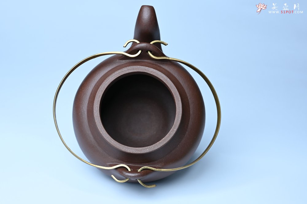 紫砂壶图片：美壶特惠 手工手制精致老紫泥提梁壶 茶人醉爱 - 美壶网