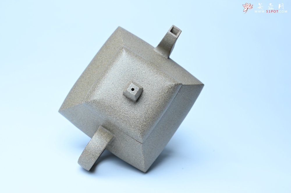 紫砂壶图片：美壶中秋国庆特惠 精工老段泥四方君德公道壶 独孔 茶人醉爱 - 美壶网