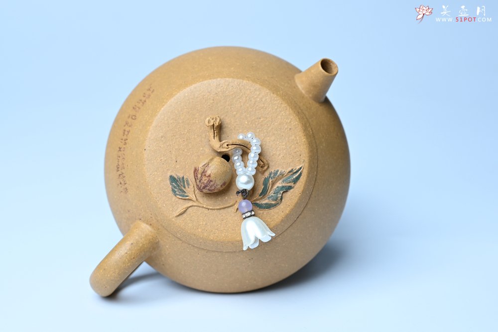 紫砂壶图片：美壶特惠 特好黄龙山段泥香桃壶 桃和叶特灵动 仿生佳作 - 美壶网