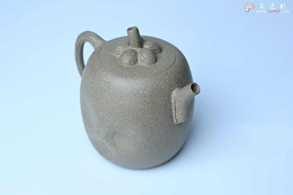 紫砂壶图片：美壶特惠 精致薄胎青段泥瓜菱壶 质量仅84g 茶人醉爱 - 美壶网