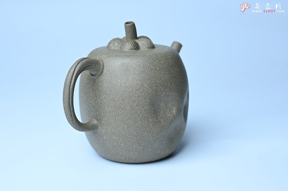 紫砂壶图片：美壶特惠 精致薄胎青段泥瓜菱壶 质量仅84g 茶人醉爱 - 美壶网