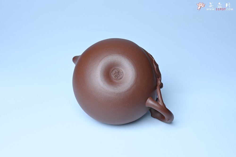 紫砂壶图片：美壶特惠 1993年国工杨军保精致特好紫泥蟠桃壶 - 美壶网