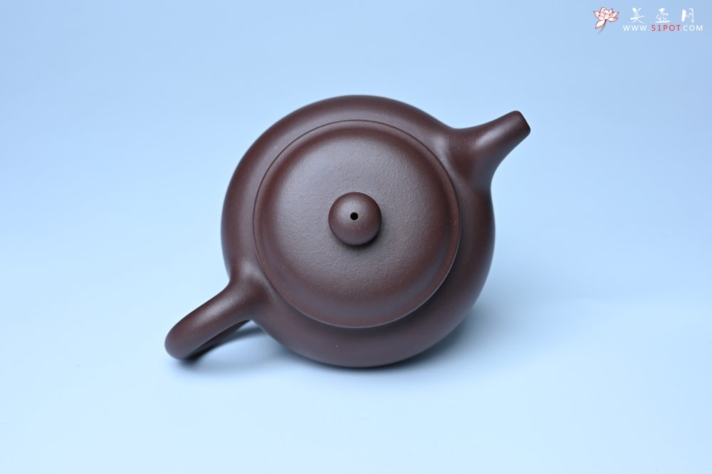 紫砂壶图片：潜力股周小培 特好老底槽青全手工仿古壶 茶人醉爱 - 美壶网