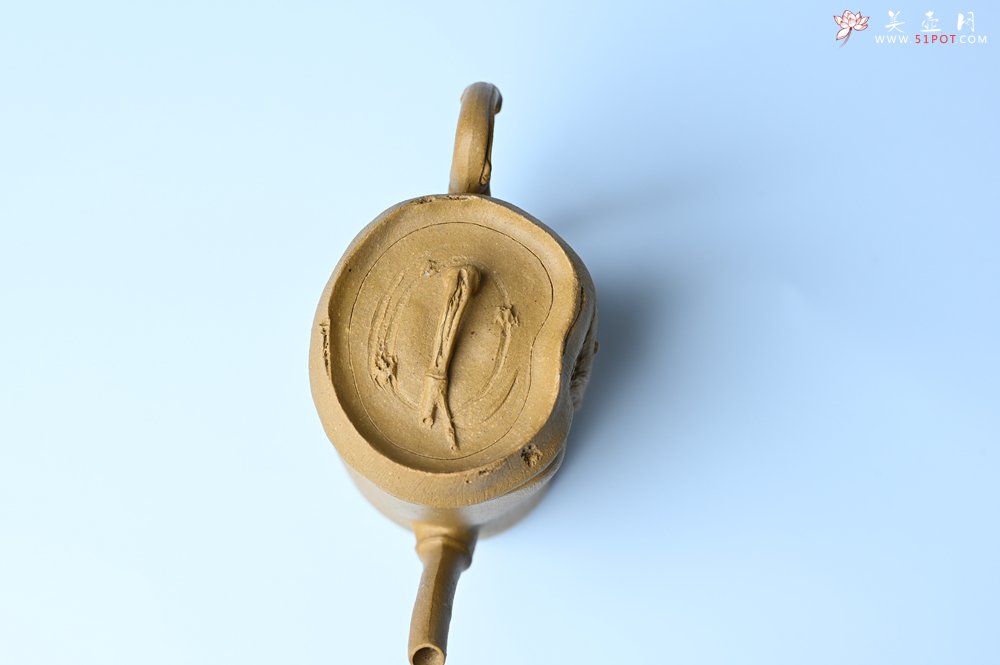 紫砂壶图片：美壶特惠 黄金段泥全手工君竹壶 茶人醉爱 - 美壶网