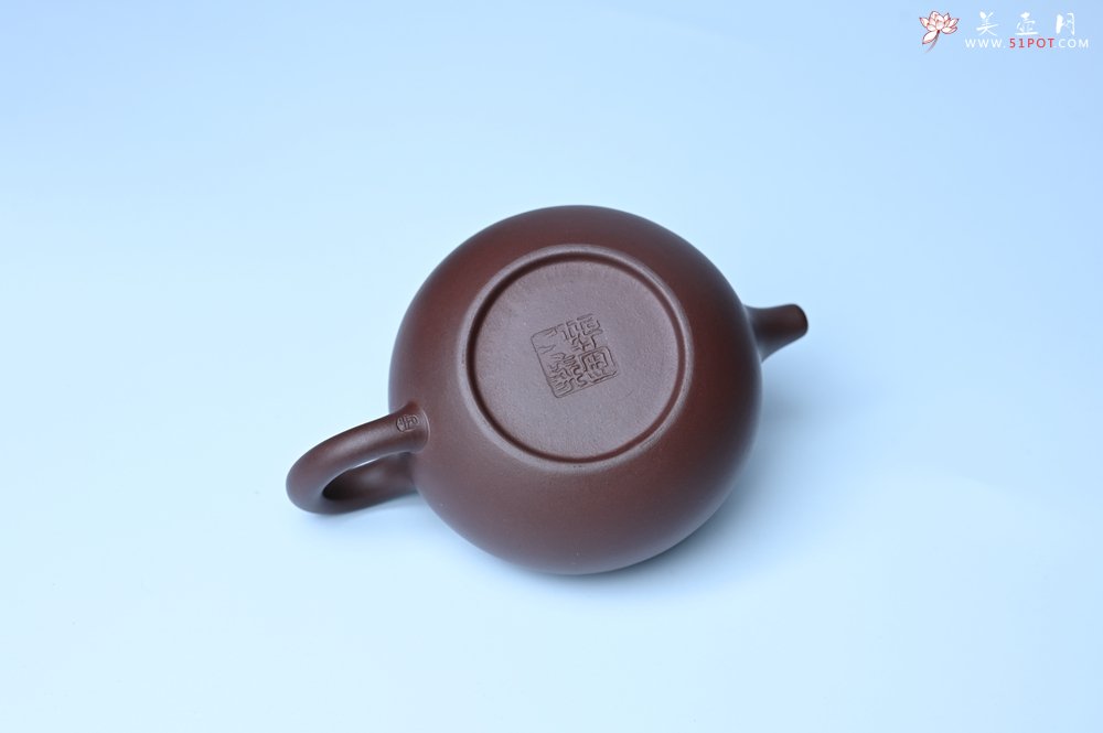 紫砂壶图片：潜力股周小培 特好老底槽青全手工仿古壶 茶人醉爱 - 美壶网