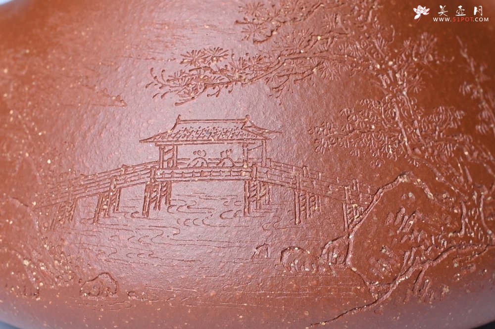 紫砂壶图片：实力派国工周斌（周镔）特好红降坡泥全手工子冶石瓢 张听钢装饰山水 - 美壶网