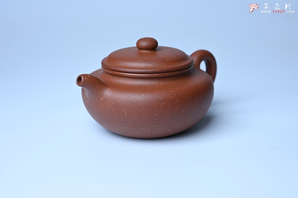 紫砂壶图片：美壶特惠 精致特好共生紫砂矿扁古壶 矿物质丰富 茶人醉爱 - 美壶网