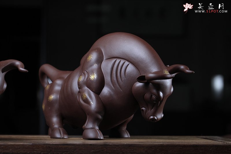 紫砂壶图片：劲牛 - 美壶网