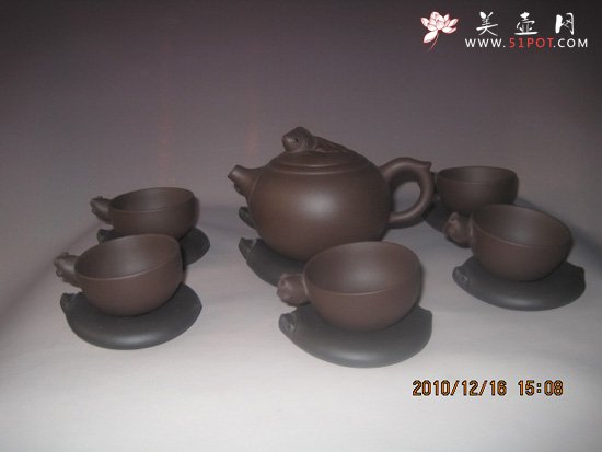 紫砂壶图片：年年有余 - 美壶网